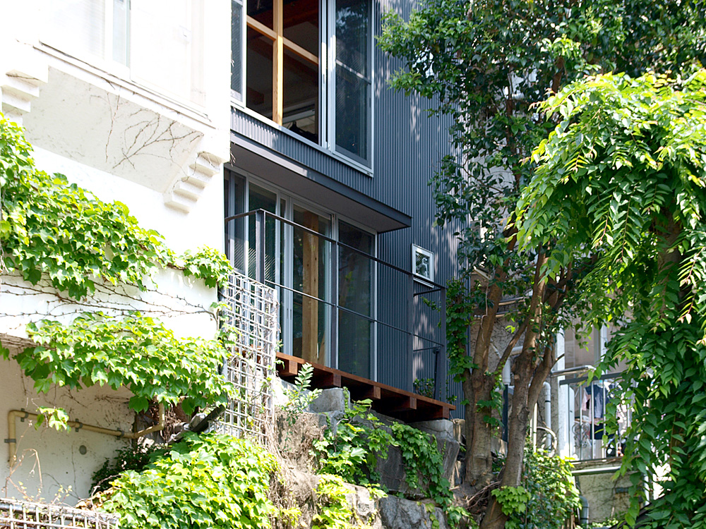 LWH002　６年後　崖側