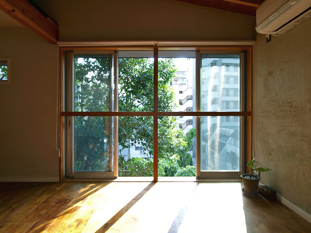 LWH002　６年後　２階崖側の窓