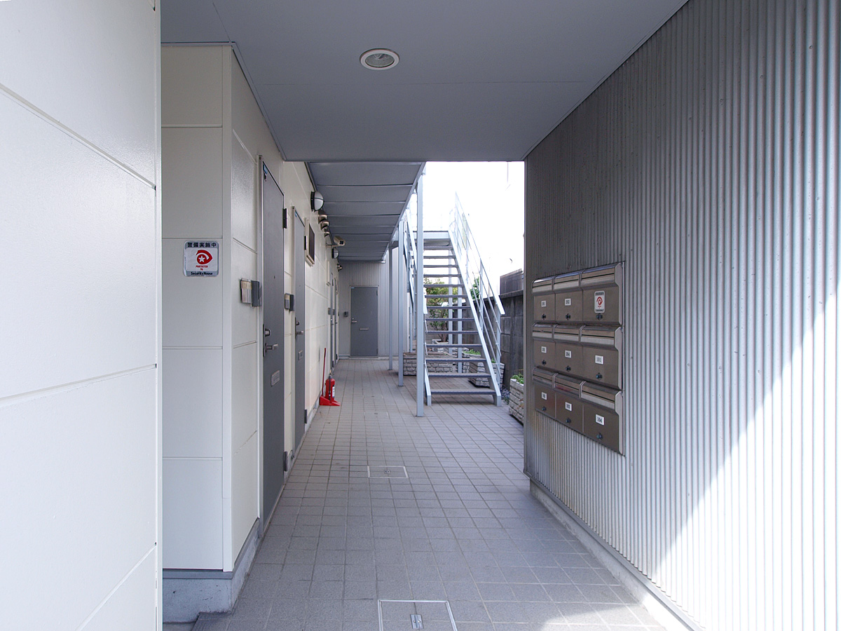 10年満室　木造アパート　M'sエントランス