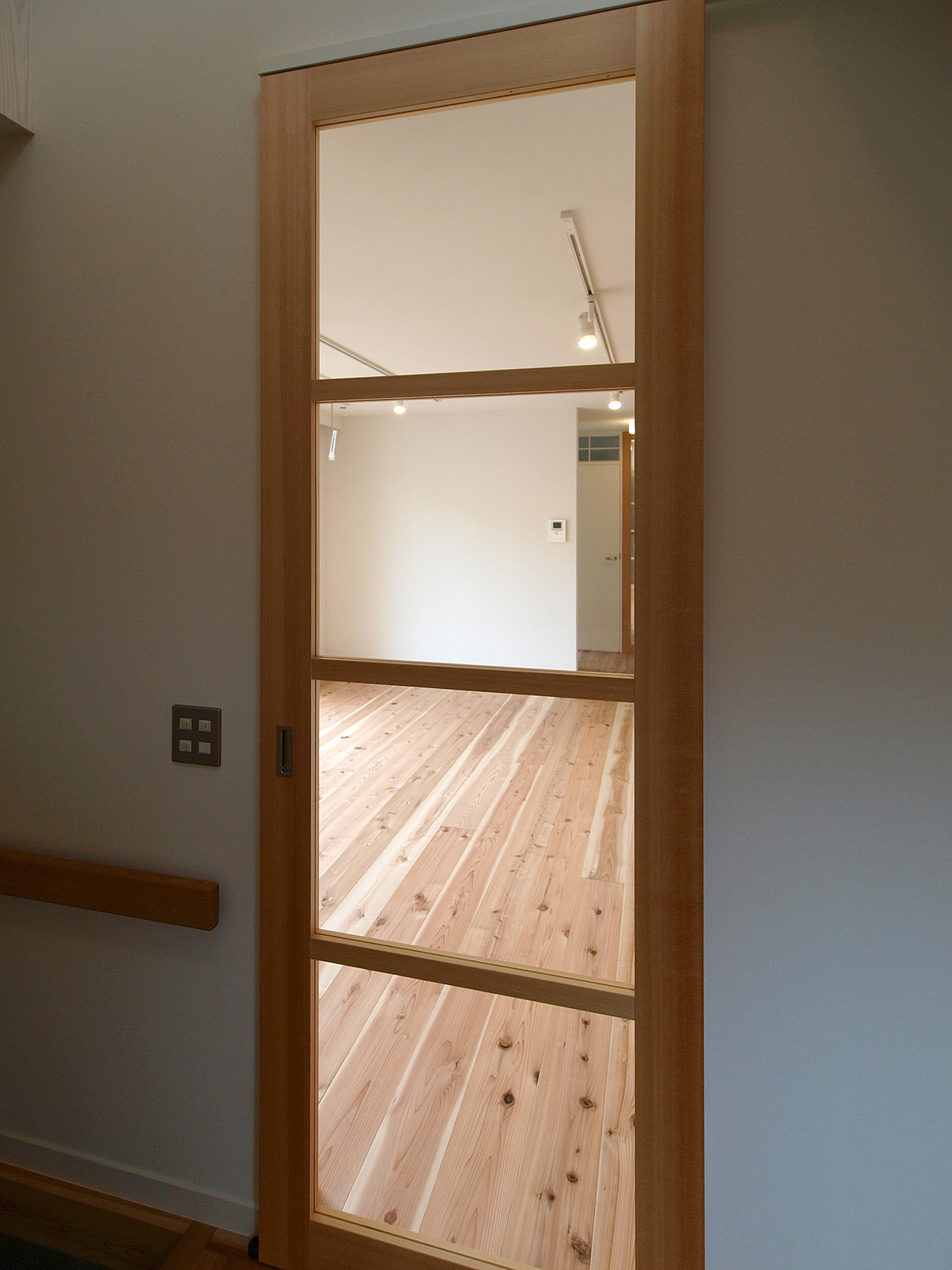 にしこいの家 玄関