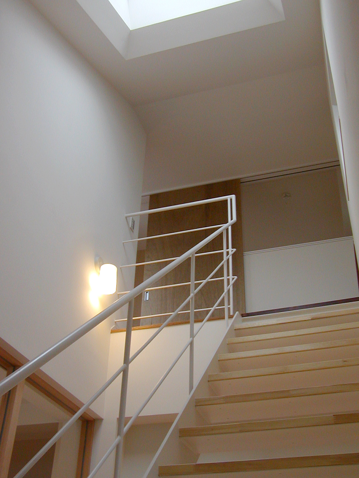 ２世帯住宅　No.４（ナンバーフォー）　2階階段