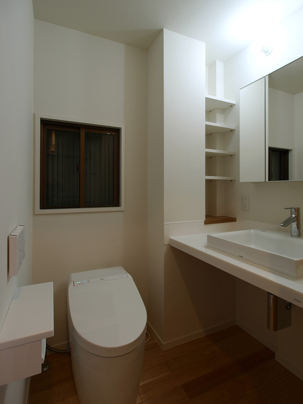 70代のリフォーム　洗面とトイレ
