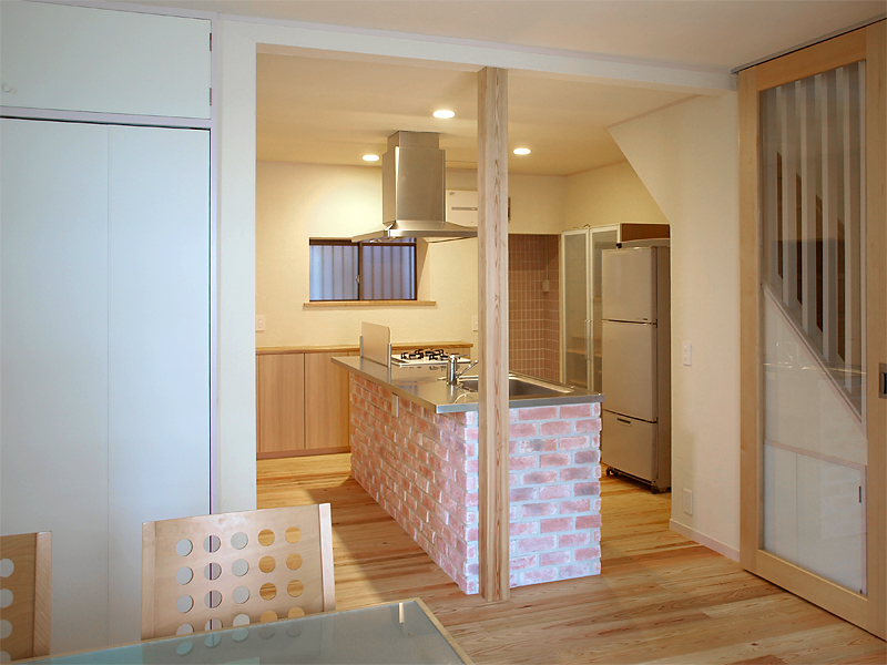 猫と夫婦の家のリフォーム　中野の家R　リビングとキッチン