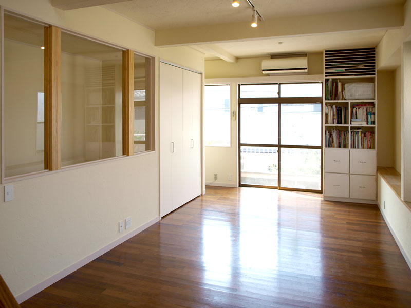 猫と夫婦の家のリフォーム　中野の家R　２階階段側