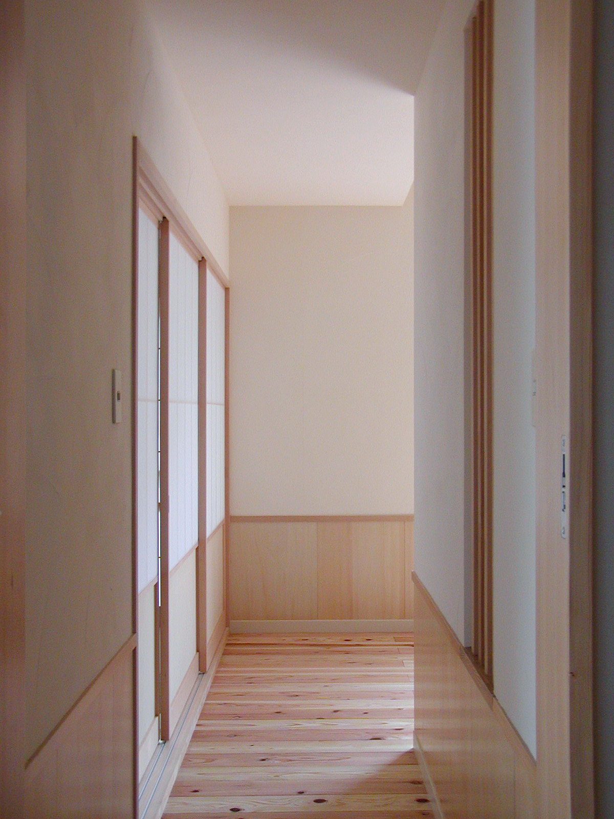 築20年2x4のリフォーム なずなハウス リビング入口