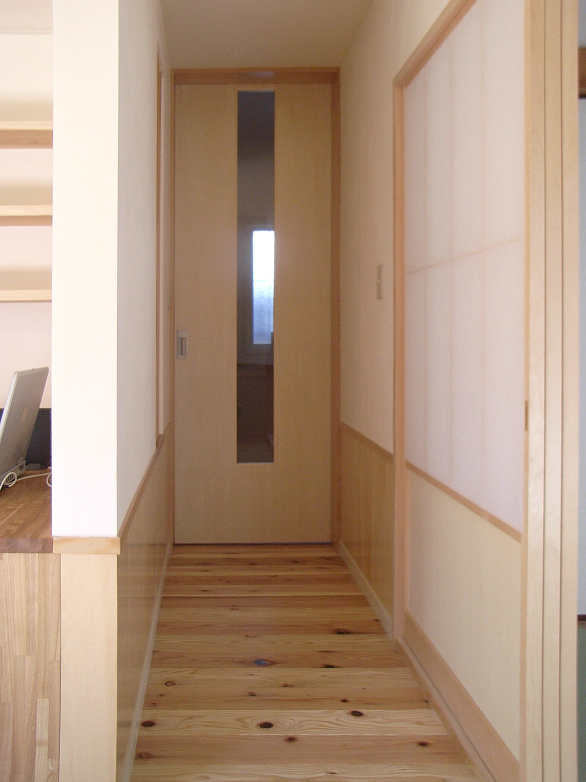 築20年2x4のリフォーム なずなハウス リビング入口