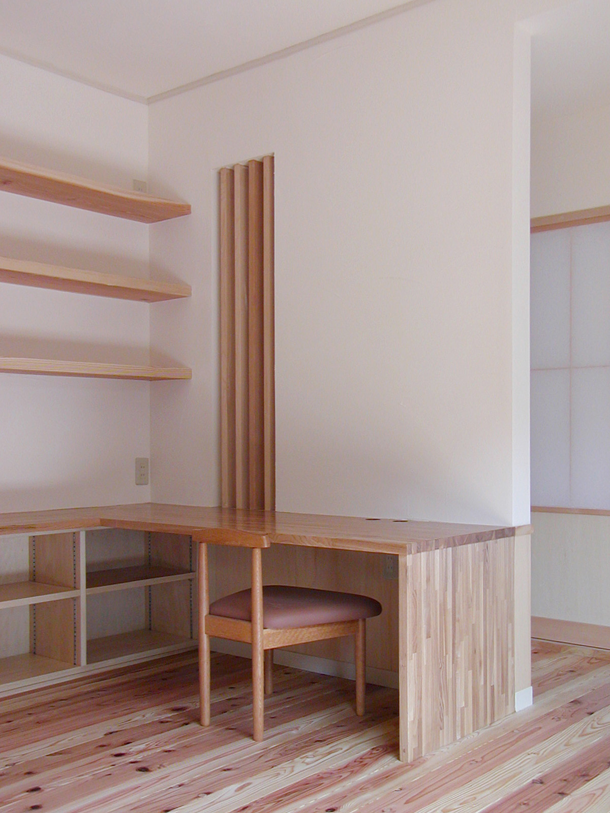 築20年2x4のリフォーム なずなハウス リビング境壁