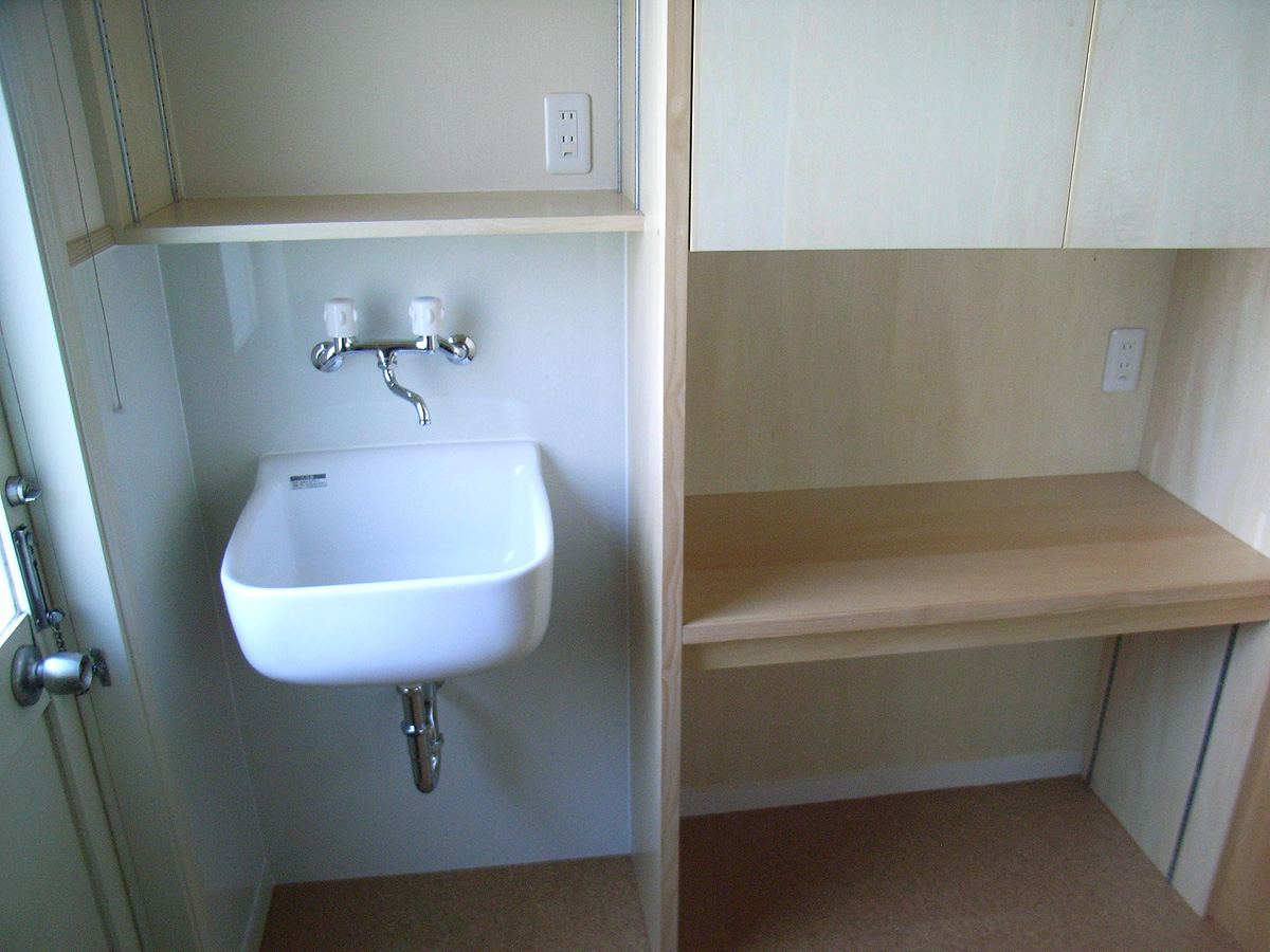 築20年2x4のリフォーム なずなハウス キッチンの作り付収納