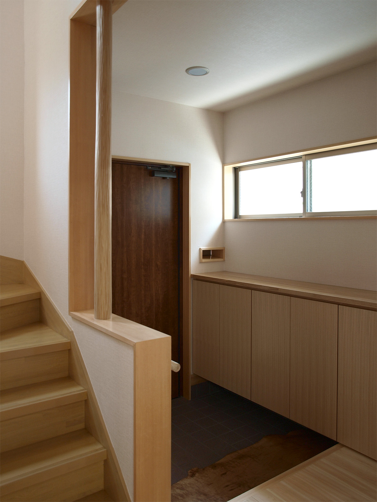 2世帯住宅 プロペラの家 玄関