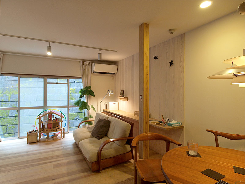 築30年木造住宅リノベーション　sato*sato　ダイニングからリビング方向