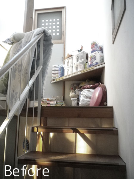 築20年の家リノベーション:石神井の家(R)工事前の階段見上げ