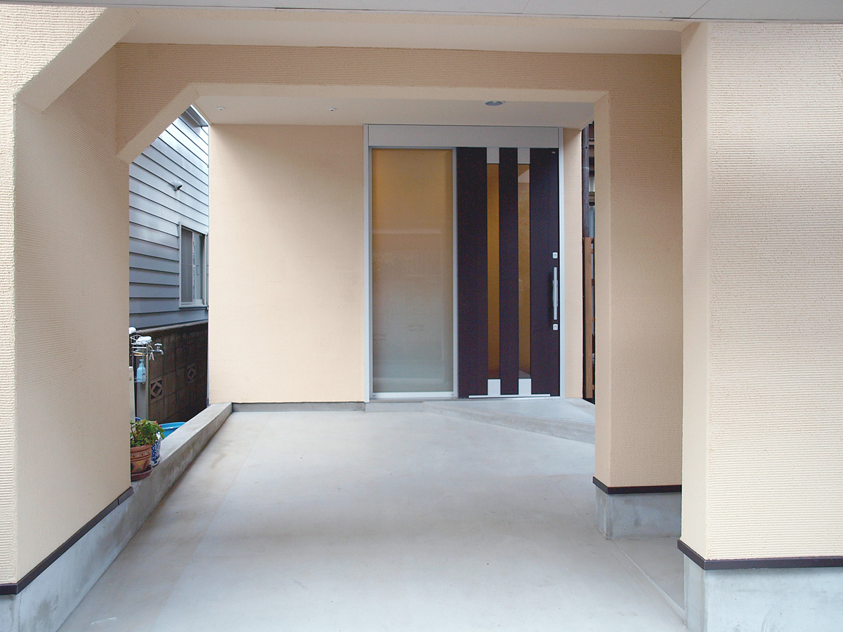 ２世帯で暮らすための住宅改修　杉並の家R　車庫