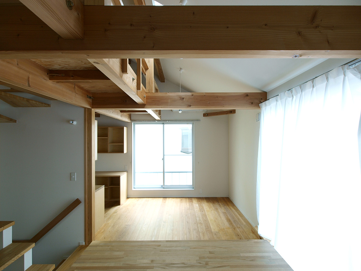 鳥牛之家 6年後 2階リビング